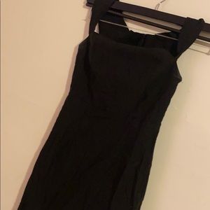 Lulu’s Short Black Dress size small ( used )